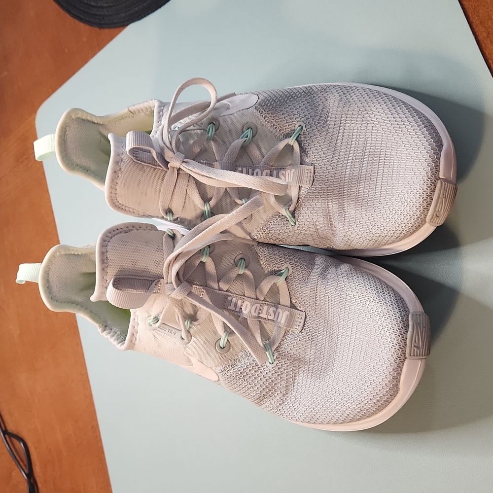 Cute nike tennis shoes